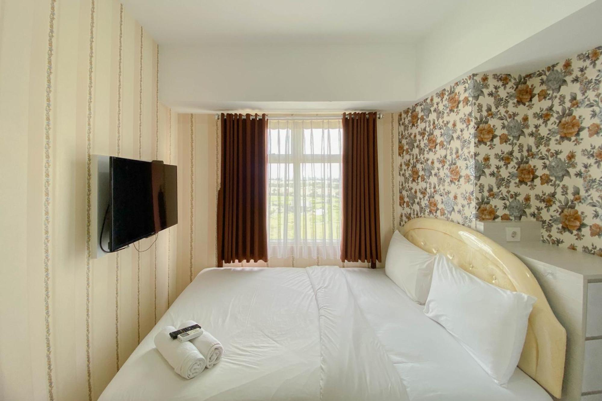 Apartemen Spacious And Homey 3br At Springlake Summarecon By Travelio